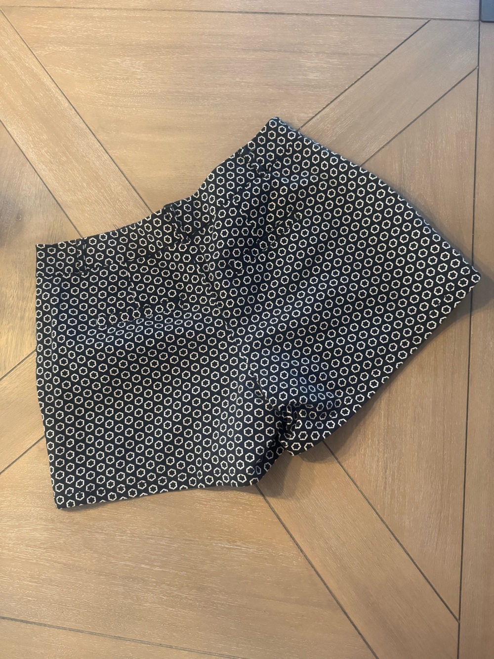 Elle Black Shorts with a White Geometric and Floral Pattern - Picture 3 of 8